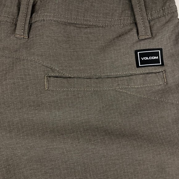 Volcom Tan Coastal Beachy Surf & Turf 2 Way Stretch Shorts Athletic Comfy - Picture 6 of 15